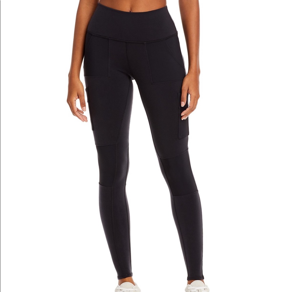 SOLD  Alo Yoga High Waist Cargo Leggings